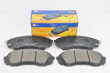 AMD AMDBF152 Колодка дискового тормоза HYUNDAI (H-1 TravelStarex II TQ) (2008-) Kia ( Carnival III UVP) (2006-)