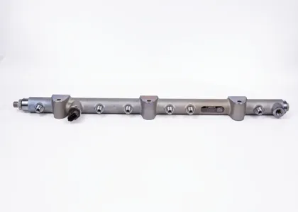 BOSCH 0445226049 Распределительный трубопровод, топливо