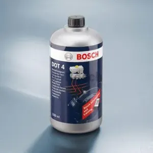 BOSCH 1987479107 Тормозная жидкость dot 4 1000ml