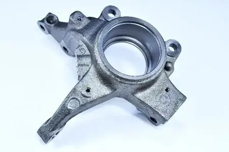 LADA 400143444R Кулак поворотн. передн. подвески прав X-RAY 17г