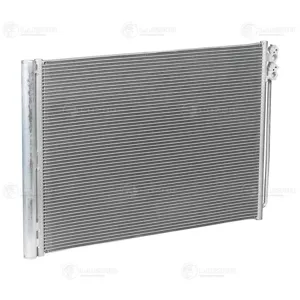 LUZAR LRAC2605 Конденсер BMW 5 F10 10- BMW 7 F01 08-