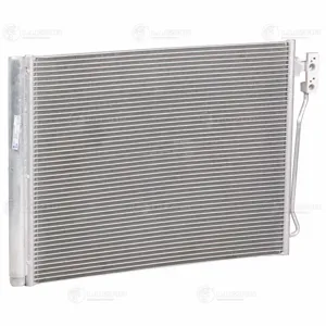 LUZAR LRAC2626 Конденсер BMW 5(F10) 09- 2.0i