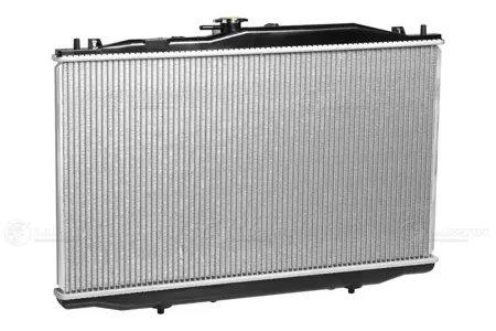 LUZAR LRC23BB Радиатор охлаждения Accord (02-) 2.4i MT