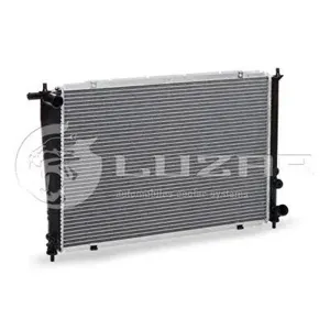 LUZAR LRCHUPR96100 Радиатор Hyundai H-1 STAREX (96-) MT