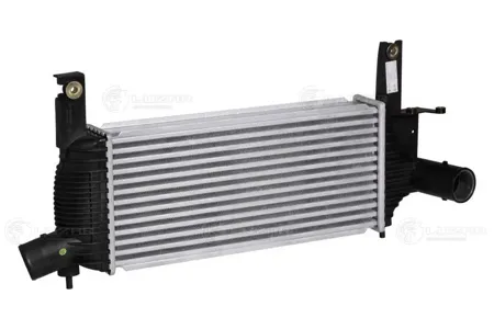 LUZAR LRIC14EB Радиатор интеркулера Pathfinder (05-) Navara (05-)