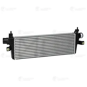 LUZAR LRIC1925 Интеркулер Toyota HILUX 15-FORTUNER 15- 2.4TD2.8TD
