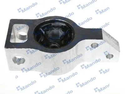 MANDO MCC015631 Сайлентблок рычага пер. подвески VW Passat , Tiguan с кронштейном
