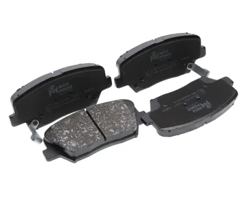 MEGAPOWER 35033076 Колодки торм. Hyundai Elantra (11-),i30 (11-) Kia Ceed (12-) передние (R15) (4шт.)