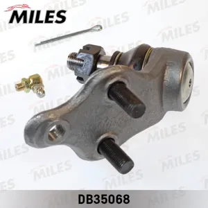 MILES DB35068 Опора шаровая Toyota Camry Lexus ES 350 пер.нижн. лев.