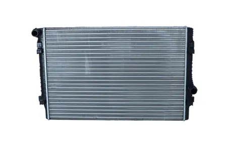 NRF 58437A Радиатор двигателя Audi A3, Seat Leon, Skoda Octavia , VW Golf 1.82.0TFSi 12>