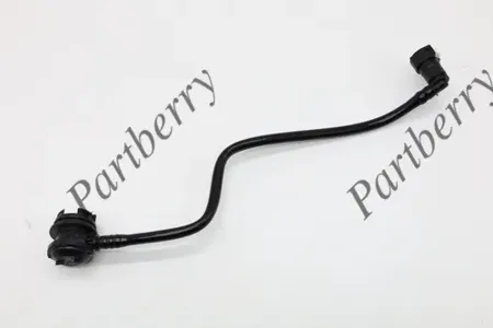 PARTBERRY PB574821 Патрубок Audi A3 -13 топливной системы