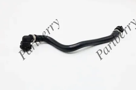 PARTBERRY PB590625 Патрубок BMW X5(E53) -07 сист.охл.