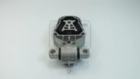 QUATTRO FRENI QF00A00648 Подушка двигателя  MB A(W176)