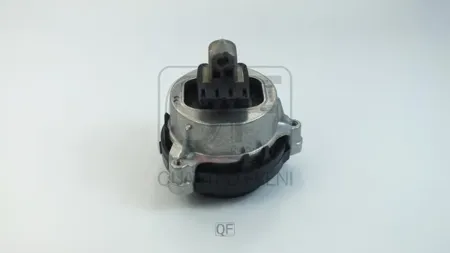 QUATTRO FRENI QF00A00669 Подушка двигателя  rh