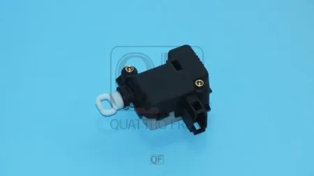QUATTRO FRENI QF22H00055 Актуатор VW Golf IV крышки багажника