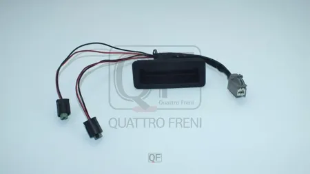 QUATTRO FRENI QF22H00131 Кнопка Land Rover Discovery III 04- открытия багажника