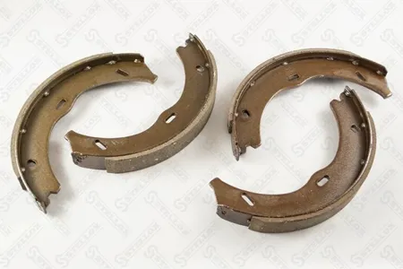 STELLOX 000476SX Колодки торм.барабанные 000 476-SX [6394200220] ручника Mercedes W639 Viano Vito 3.0-3.7i2.0-3.0CDTi 03>