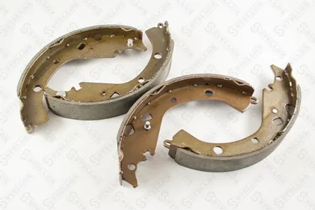 STELLOX 000498SX Колодки торм.барабанные 000 498-SX Toyota Corolla ProboxAllion 1.3-2.0 01>