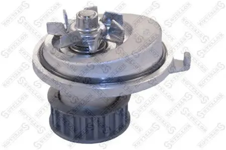 STELLOX 45130025SX помпа Daewoo Espero , Opel Ascona Kadett 1.6-2.0i 77-99