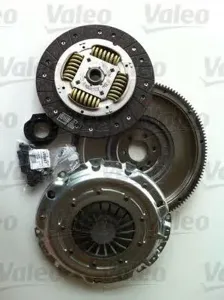 VALEO 835035 Комплект сцепления VAG Octavia Superb Caddy Golf 5 Jetta 3 Passat 03- 1.9-2.0 Diesel с маховиком